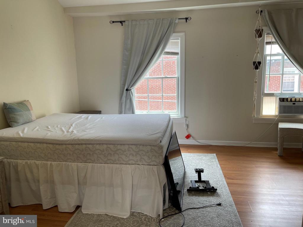Foto principal - 1327 Rodman St