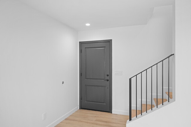 Building Photo - 11227 Haskell Ave