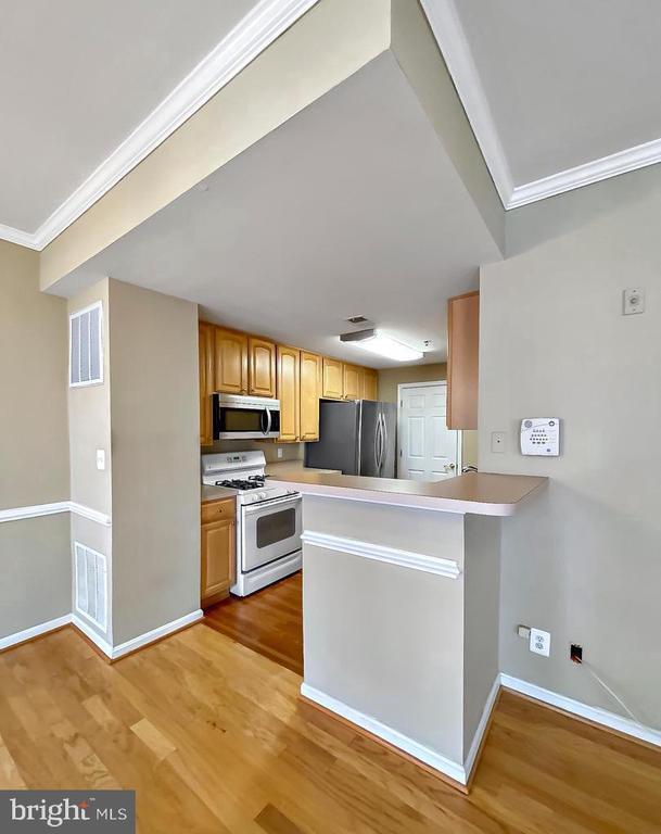 Building Photo - 7751 Milford Haven Dr