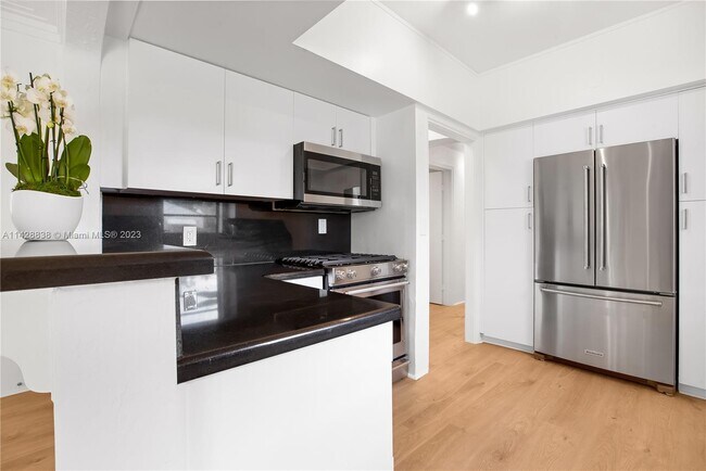 Foto del edificio - 2033 N Bay Rd