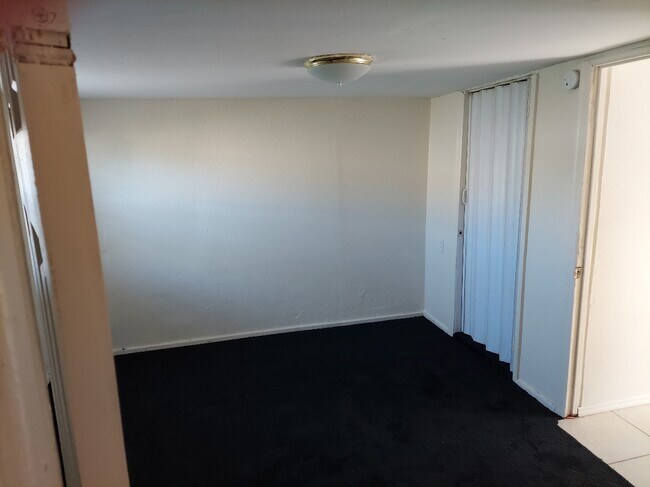 Foto del edificio - 4711-4712 23rd Ave S