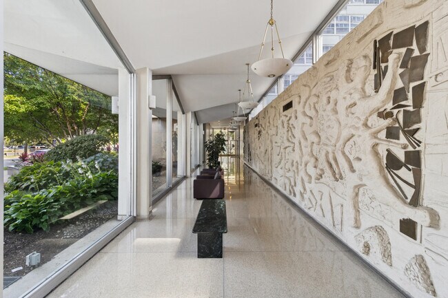 Foto del edificio - 3550 N Lake Shore Dr