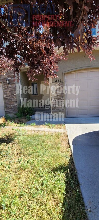 Foto principal - 3 Bedroom 2.5 Bathrooms Town Home