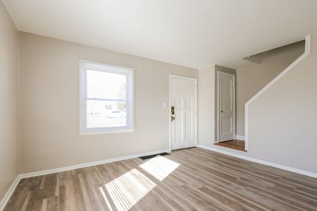 Foto del edificio - 1344-1346-1346 E Cedarview Dr