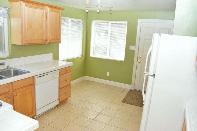 Foto del edificio - 1839 Magnolia Ave