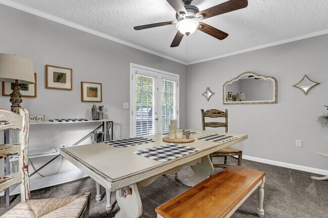 Foto del edificio - 4481 McLain Cir