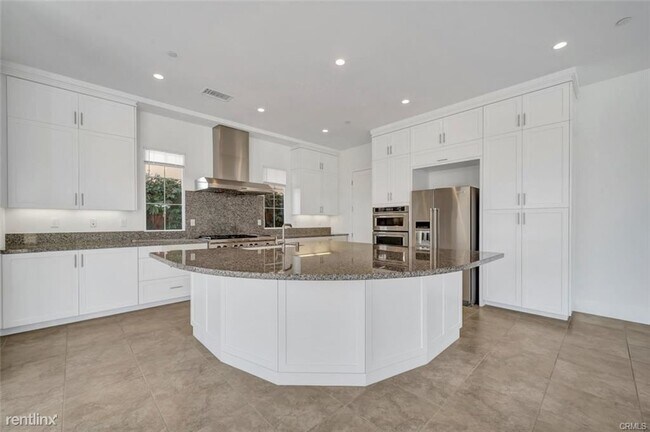 Building Photo - 4 br, 4.5 bath House - 234 Oceano
