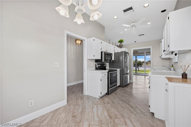 Building Photo - 6520 Ilex Circle
