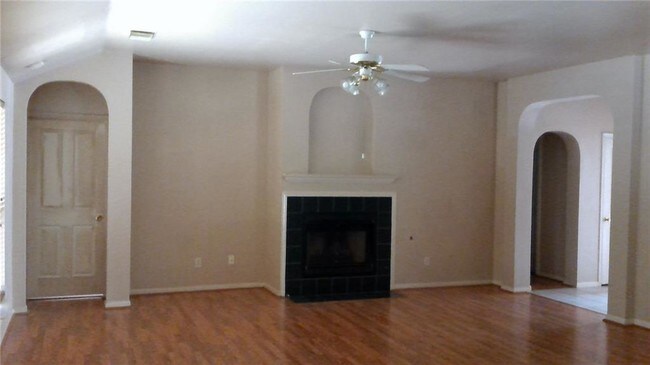 Building Photo - 12431 Zeller Ln
