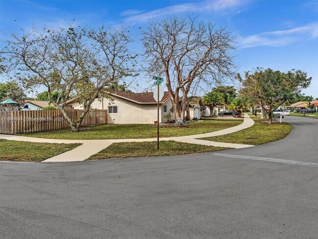 Foto del edificio - 11310 SW 58th Ct