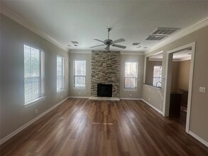 Building Photo - 11627 Royal Oaks Trce