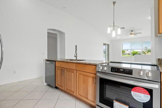 Building Photo - 8593 Mangrove Cay
