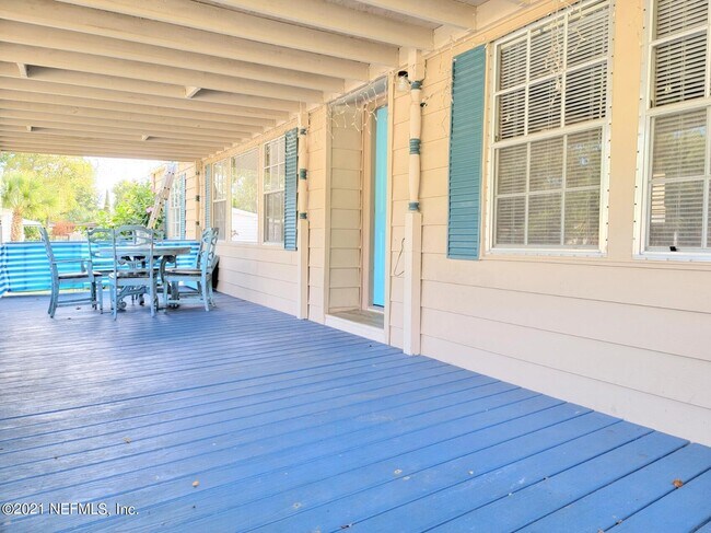 Foto del edificio - 7631 Timberwood Dr