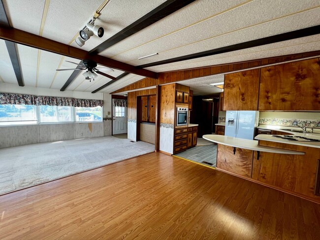 Building Photo - Non-Refundable & Security Deposit Total: $1300.00