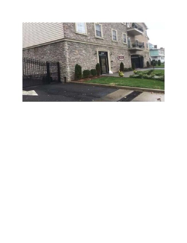Primary Photo - 742 Westfield Ave