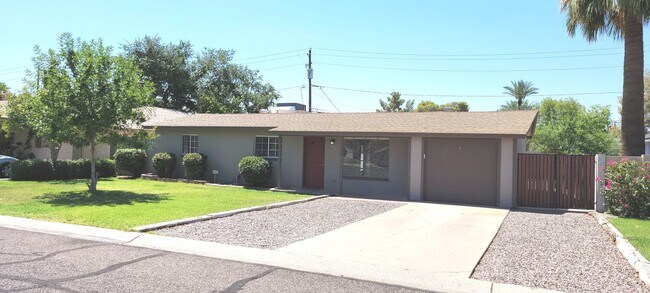 Foto del edificio - 4247 E Montecito Ave