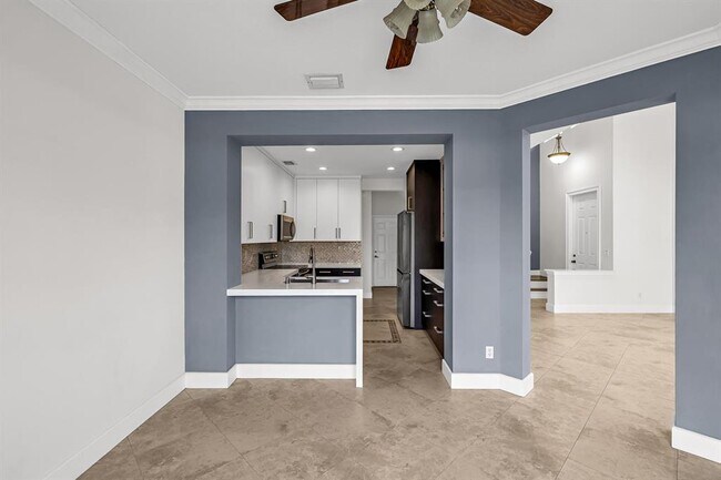 Building Photo - 12571 NW 57th Ct