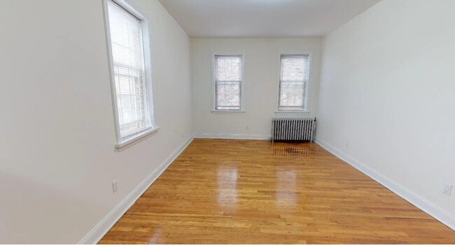 Building Photo - 55 Monroe Pl