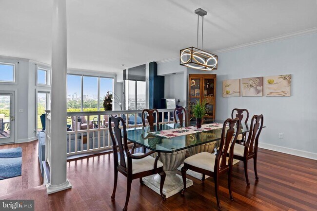 Building Photo - 543 Bridgeview Dr