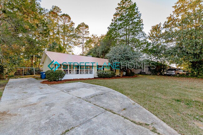Building Photo - $500 off first month or Amazon Gift Card b...