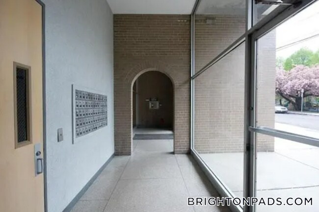 Building Photo - 125 Chiswick Rd