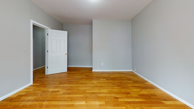 Foto del edificio - 15-17 Langdon St. Unit 15-1