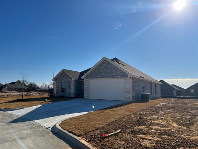 Building Photo - 607 Violet Dr
