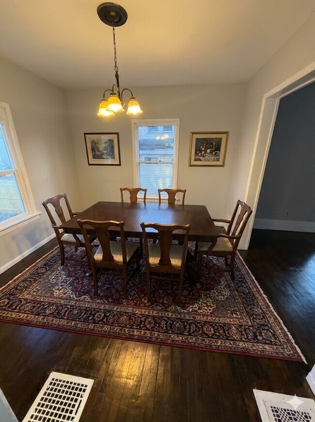 Foto del edificio - 311 Oakley Ave