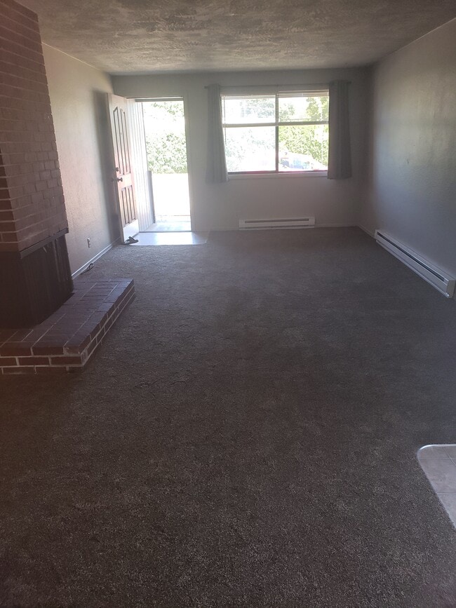 Foto del edificio - 4012 Carson Dr SE