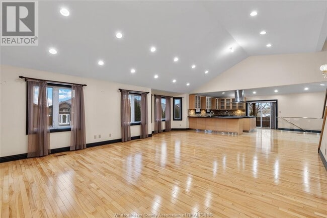 Building Photo - 4825 Barcelona Crescent