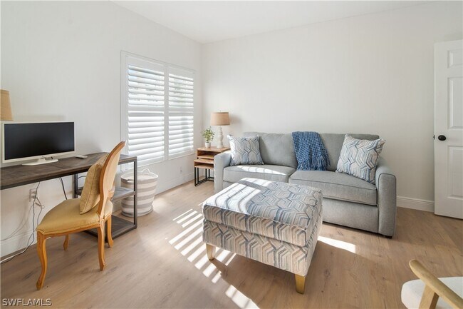 Foto del edificio - 776 Willowbrook Dr