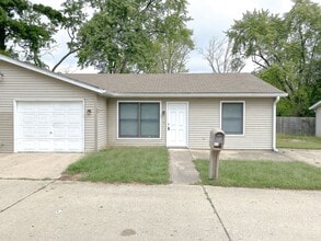 Building Photo - 1806 Kraig Dr