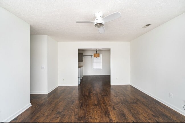 Building Photo - 120 Minnette Ct