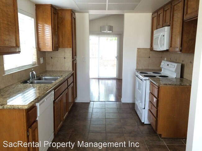 Building Photo - 3 br, 2 bath House - 43 Suntrail Cir