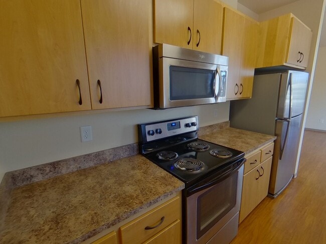 Building Photo - Alder Duplexes on 17th