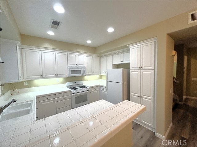 Foto del edificio - 7030 Angora St