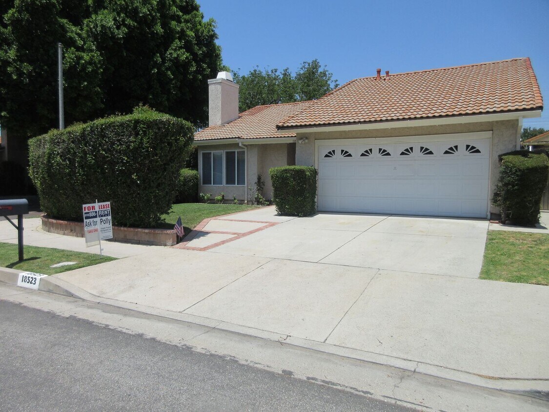 Primary Photo - Beautiful updated 1-story home in Northridge