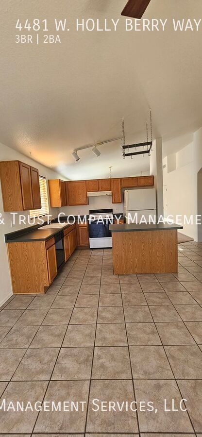 Foto del edificio - 4481 W Holly Berry Way