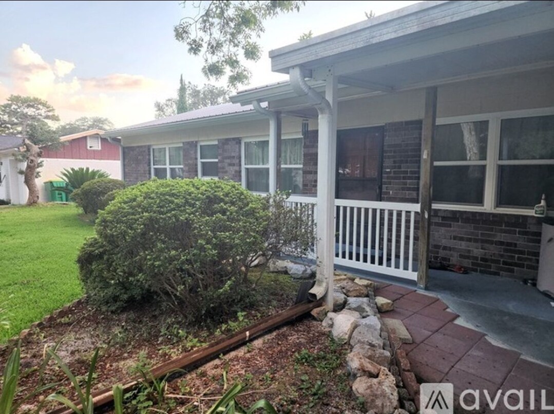 61 9th St, Shalimar, FL 32579 House Rental in Shalimar, FL