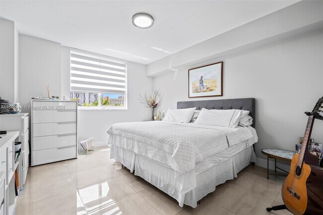 Foto del edificio - 2775 NE 187th St