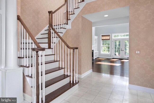 Building Photo - 3 Maidstone Ct