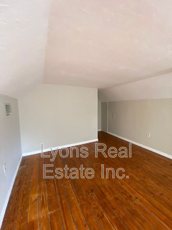 Foto del edificio - 2210 Cantor Ln