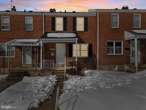 Building Photo - 8556 Willow Oak Rd