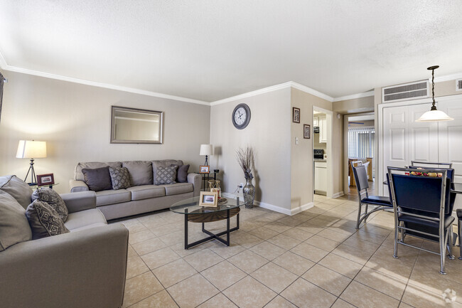 Interior Photo - 7979 Westheimer Apartments