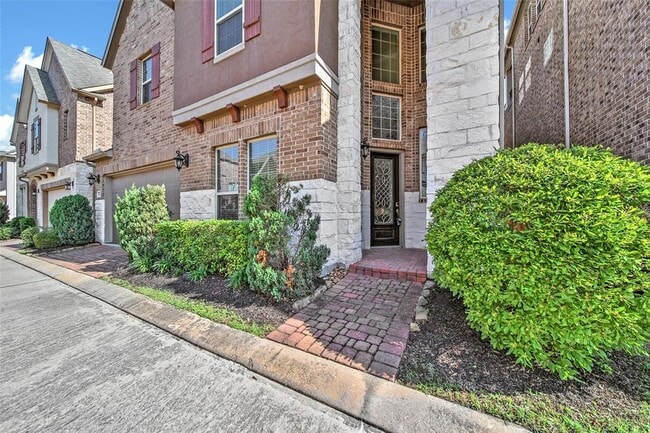 Foto del edificio - 18323 Parkview Point Dr