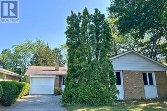 Building Photo - 98 Wigmore Dr