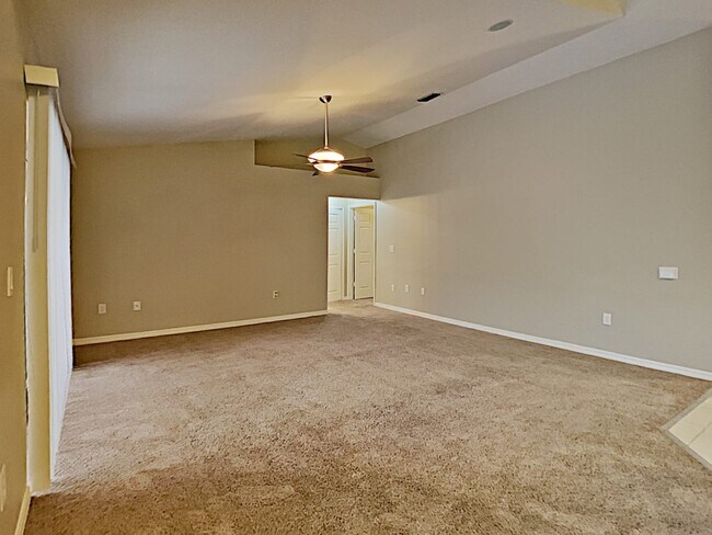 Building Photo - 18102 Palm Breeze Dr