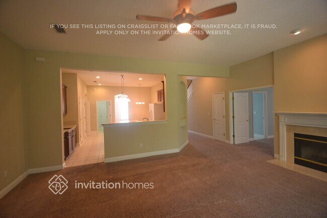 Foto del edificio - 382 Edge of Woods Rd