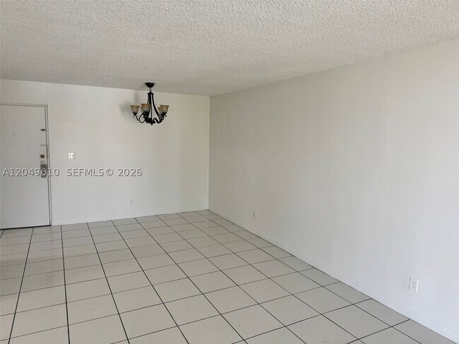 Foto del edificio - 8511 NW 8th St