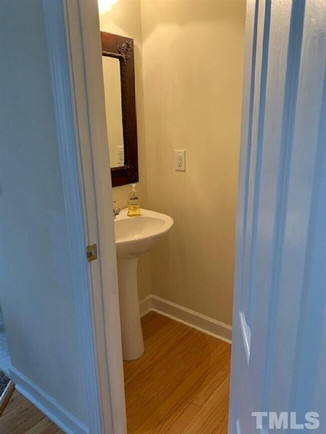 Foto del edificio - 160 Chatham Forest Dr